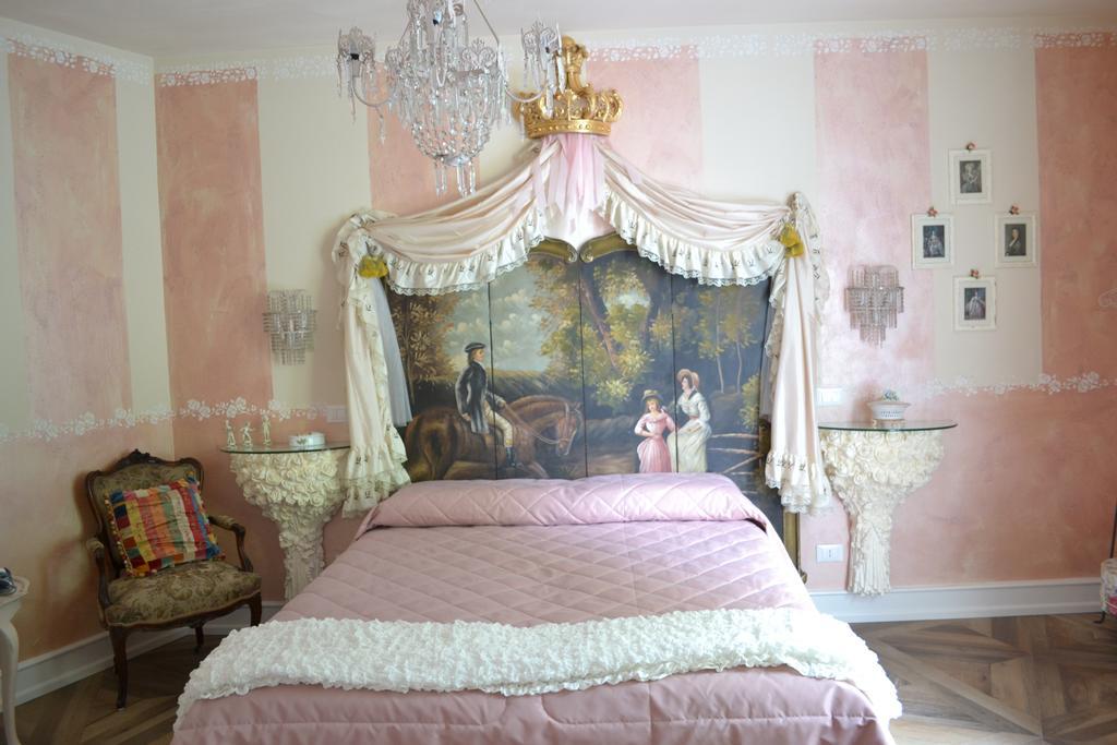 ديسينسانو ديل غاردا La Maison Delle Favole الغرفة الصورة