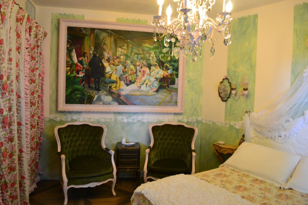 ديسينسانو ديل غاردا La Maison Delle Favole الغرفة الصورة